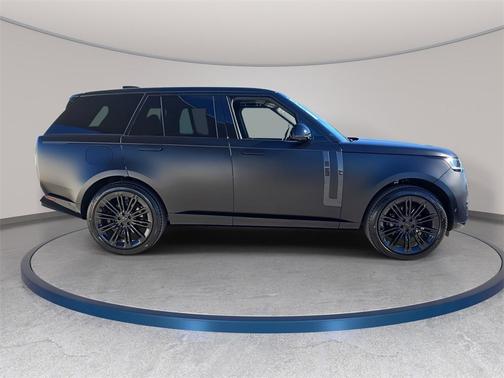 2026 Land Rover Range Rover SE