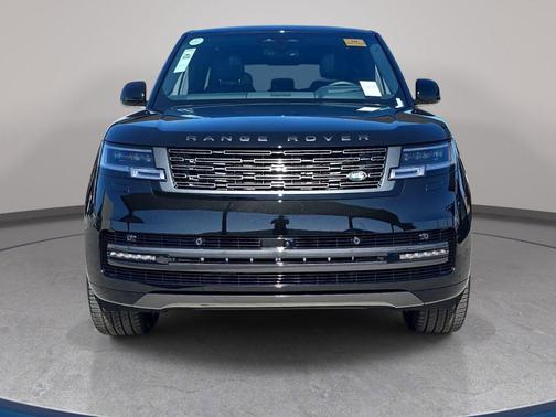 Santorini Black 2026 Land Rover Range Rover SE