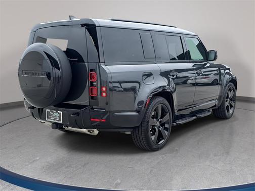 2025 Land Rover Defender X-Dynamic SE