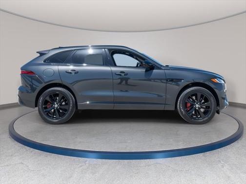 2024 Jaguar F-PACE P400 R-Dynamic S