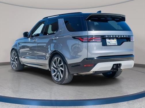 2024 Land Rover Discovery Metropolitan Edition