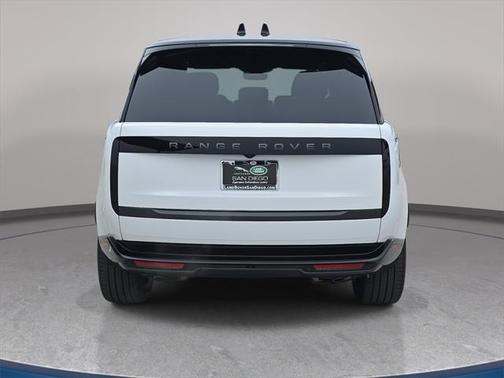 2025 Land Rover Range Rover SE