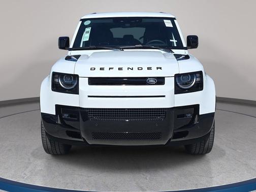 Fuji White 2026 Land Rover Defender X-Dynamic SE