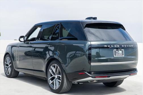 2025 Land Rover Range Rover SE