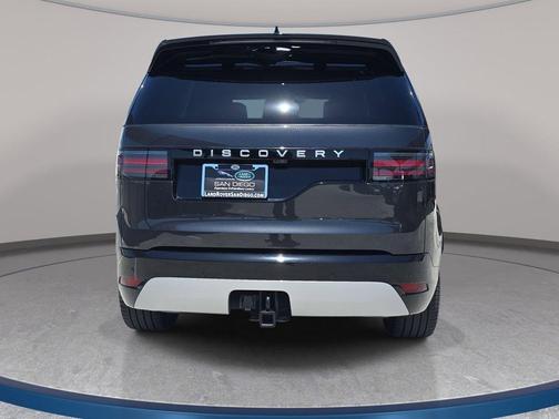 Eiger Gray Metallic 2024 Land Rover Discovery Metropolitan Edition