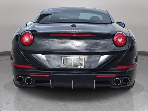 2016 Ferrari California T