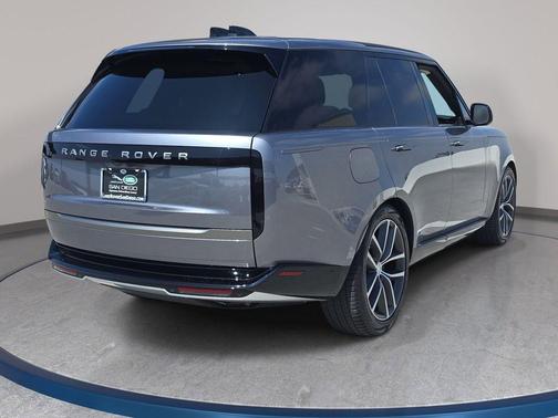Eiger Gray Metallic 2024 Land Rover Range Rover SE