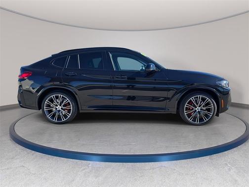 2023 BMW X4 M40i