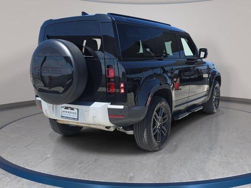 Santorini Black Metallic 2024 Land Rover Defender S