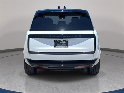 2025 Land Rover Range Rover SE