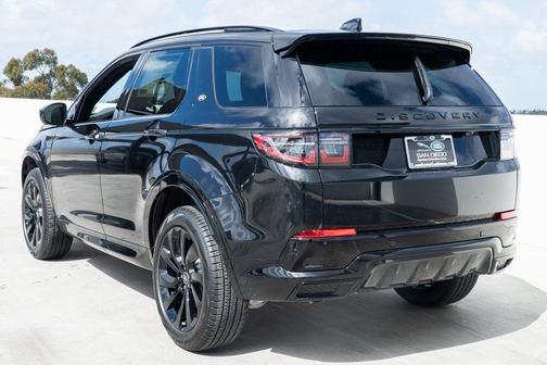 Santorini Black 2025 Land Rover Discovery Sport SE