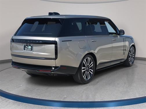 2025 Land Rover Range Rover SE