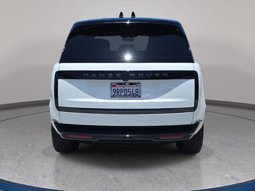 Fuji White 2025 Land Rover Range Rover SE