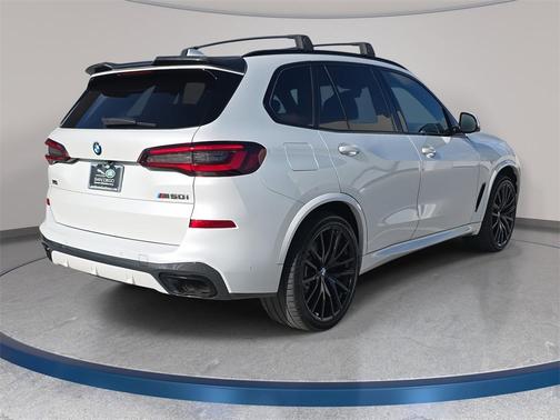 2022 BMW X5 M50i