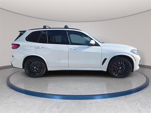 2022 BMW X5 M50i