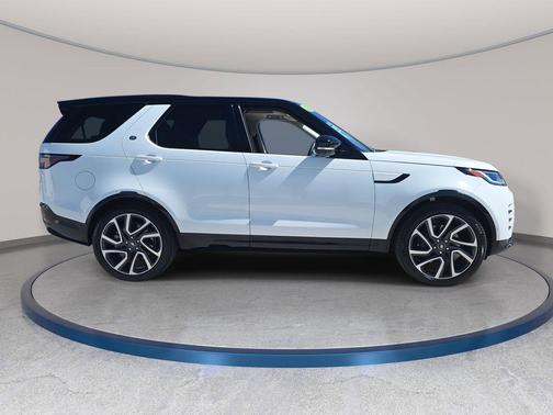 2025 Land Rover Discovery Dynamic SE