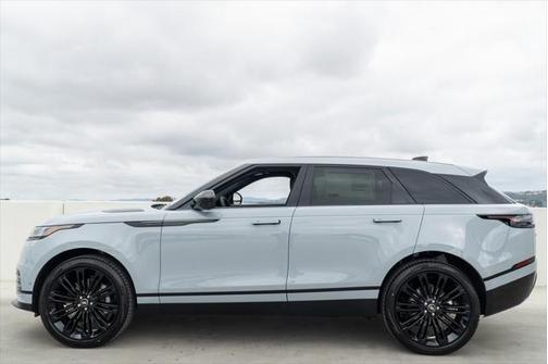 2026 Land Rover Range Rover Velar Dynamic SE