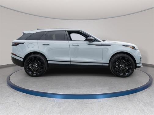 2026 Land Rover Range Rover Velar Dynamic SE