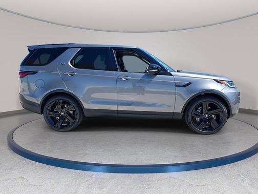 Eiger Grey Metallic 2026 Land Rover Discovery S