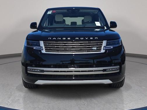 Santorini Black 2027 Land Rover Range Rover SE