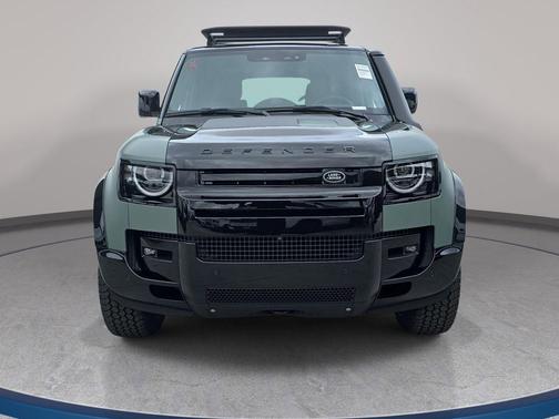 Keswick Green Metallic 2026 Land Rover Defender Trophy Edition Keswick
