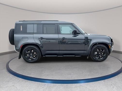 2025 Land Rover Defender S