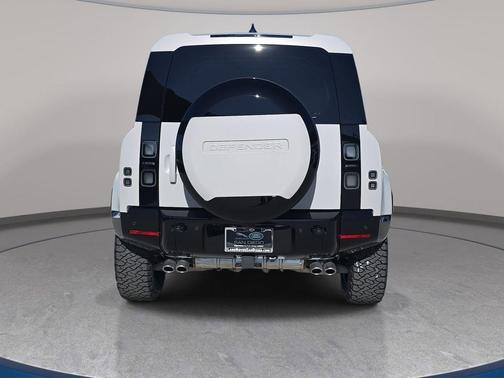 2026 Land Rover Defender X-Dynamic SE