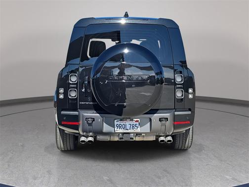 2024 Land Rover Defender V8