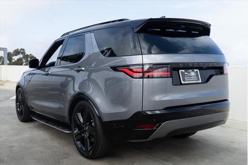 2025 Land Rover Discovery Dynamic SE