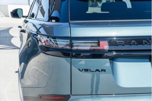 2026 Land Rover Range Rover Velar P250 SE R-Dynamic