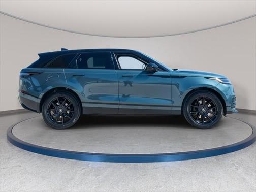 2026 Land Rover Range Rover Velar P250 SE R-Dynamic