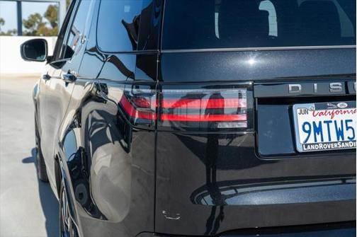 2024 Land Rover Discovery Dynamic SE