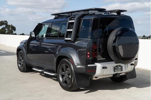 2025 Land Rover Defender S