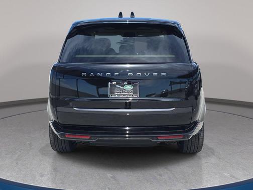 Santorini Black 2026 Land Rover Range Rover SE