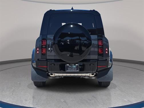 2025 Land Rover Defender X-Dynamic SE