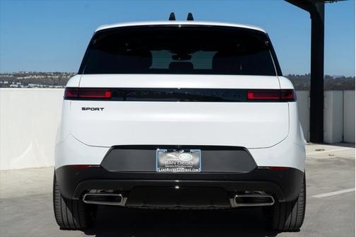 2025 Land Rover Range Rover Sport SE