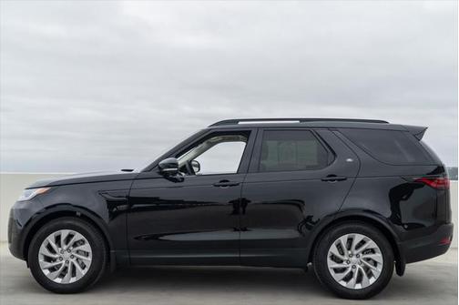2024 Land Rover Discovery S