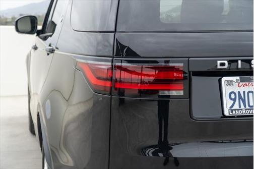 2024 Land Rover Discovery S