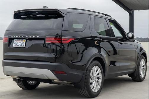 2024 Land Rover Discovery S