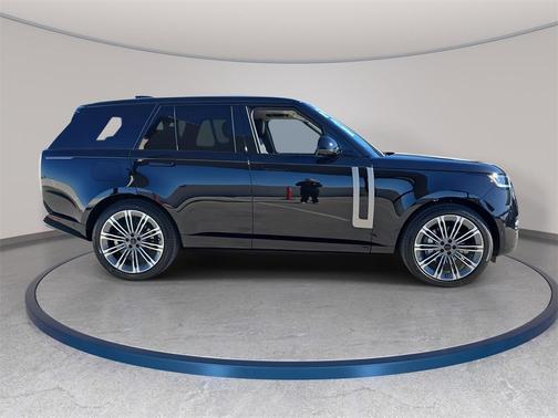 2026 Land Rover Range Rover SE