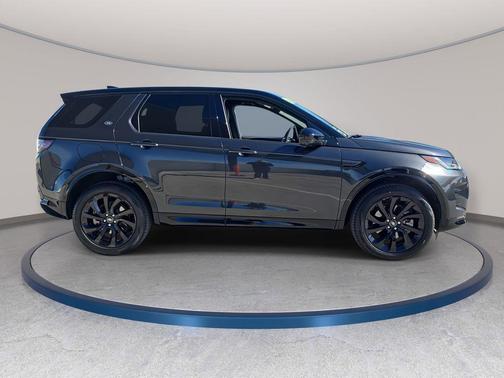 2025 Land Rover Discovery Sport SE