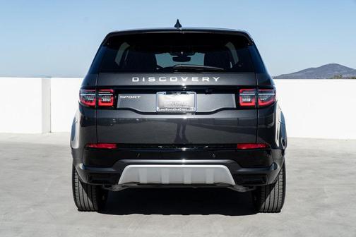2025 Land Rover Discovery Sport SE