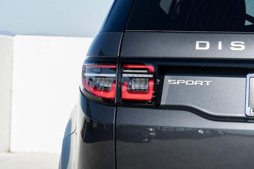 2025 Land Rover Discovery Sport SE