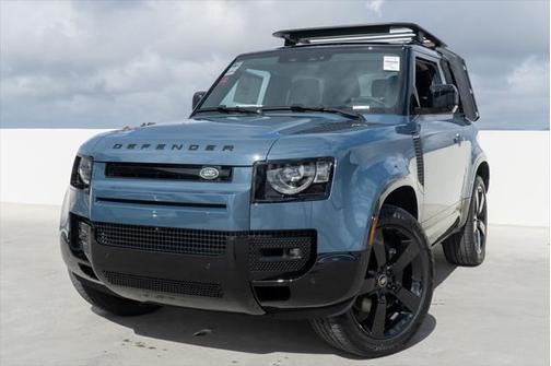 2025 Land Rover Defender X-Dynamic SE