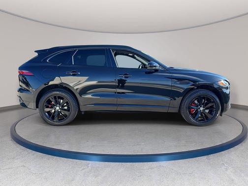 2025 Jaguar F-PACE P400 R-Dynamic S