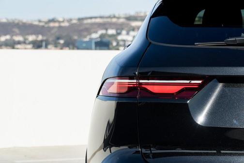 2025 Jaguar F-PACE P400 R-Dynamic S