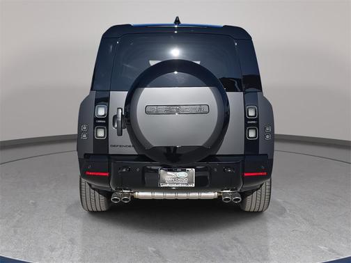 2026 Land Rover Defender V8