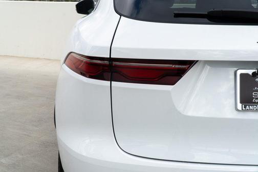 Fuji White 2025 Jaguar F-PACE P250 R-Dynamic S