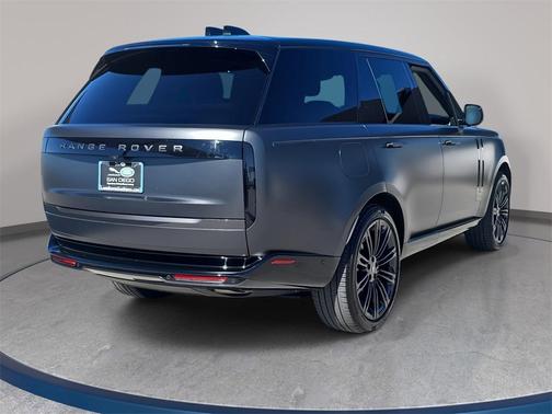 2025 Land Rover Range Rover SE