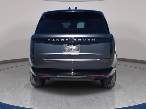 2025 Land Rover Range Rover SE